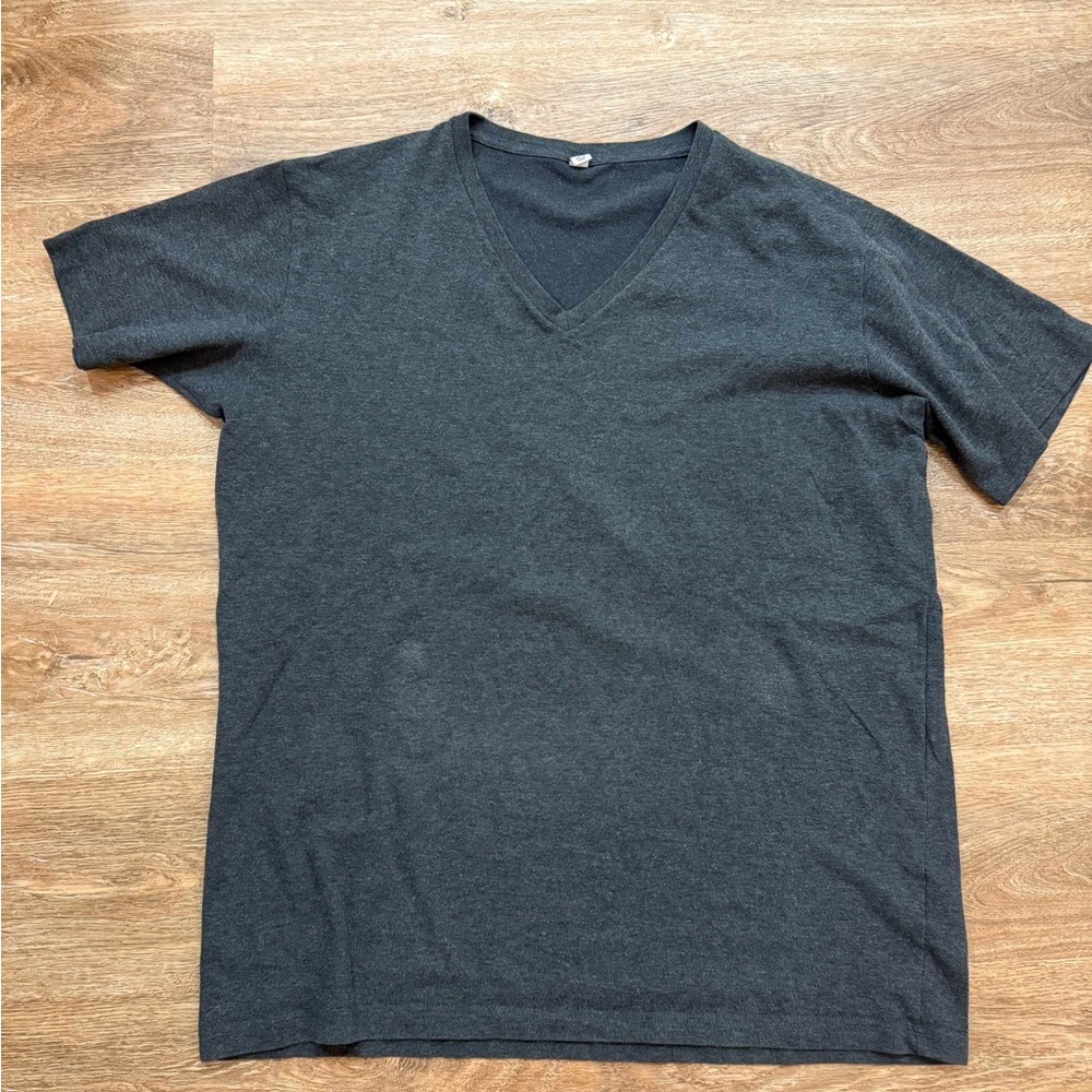Uniqlo Men's Dark Gray V-Neck Long Sleeve Tee